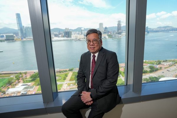 Hong Kong Commerce Chief Visits Singapore to Strengthen Trade Links